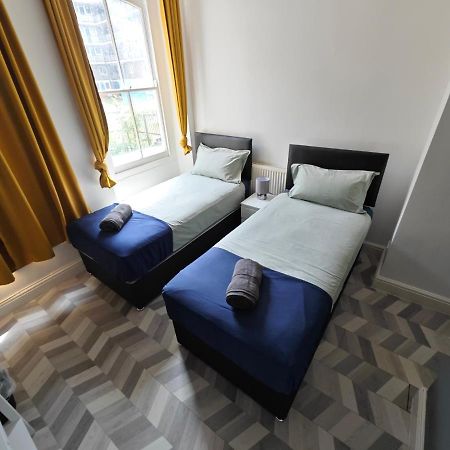 2 Bedroom 2 Bathroom Apartment In Old St - Shoreditch - Zone 1 Лондон Экстерьер фото