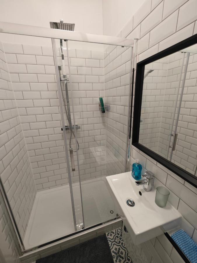 2 Bedroom 2 Bathroom Apartment In Old St - Shoreditch - Zone 1 Лондон Экстерьер фото